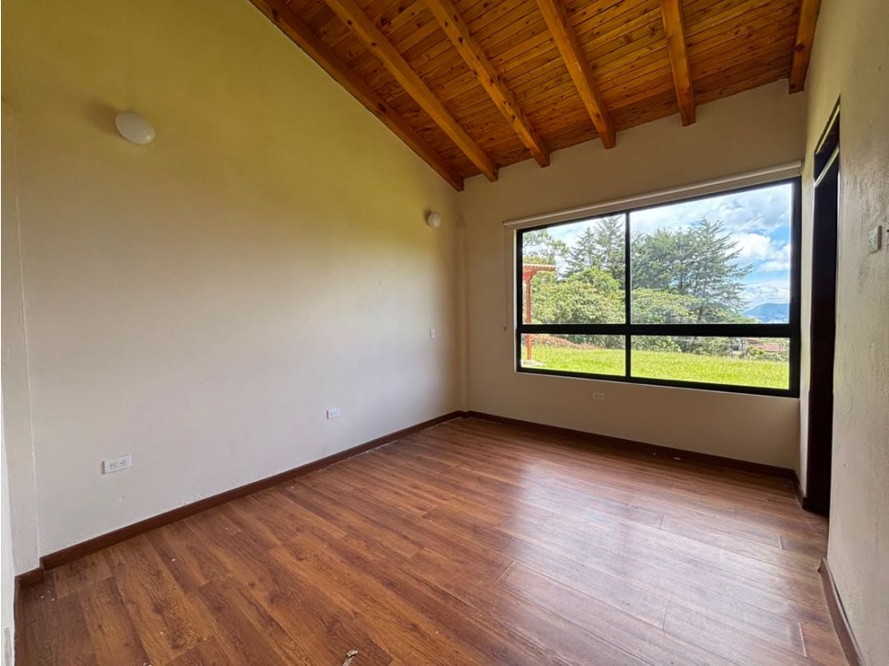 Arriendo casa campestre en La Esmeralda con agua propia — foto 6