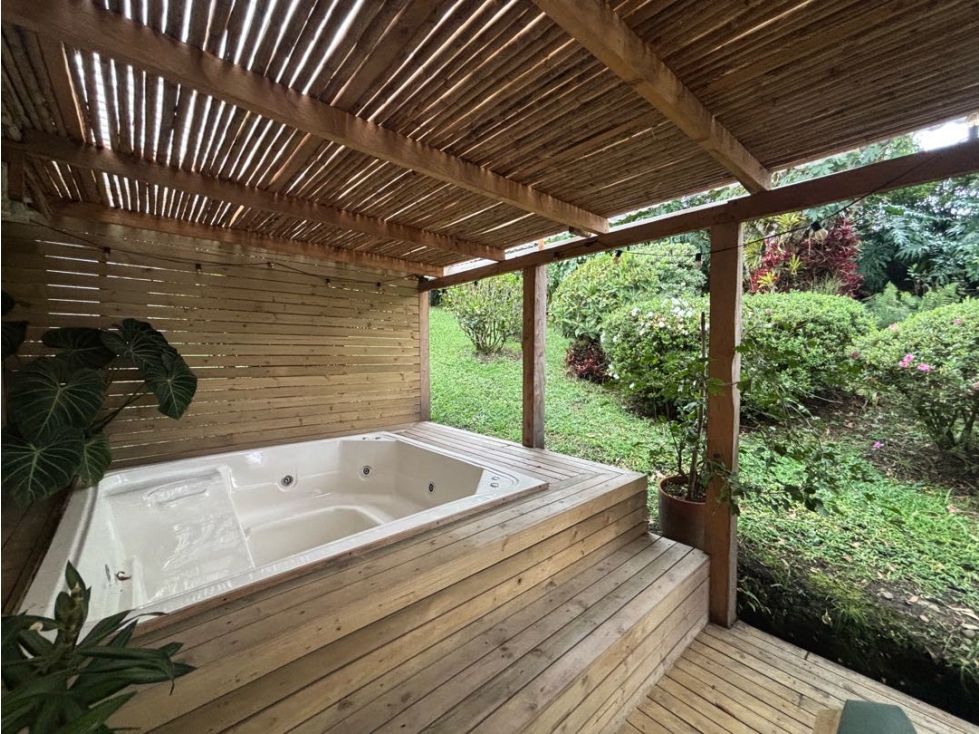 Venta Casa Campestr en Llanogrande con 3 cabañas y operación turística — foto 4