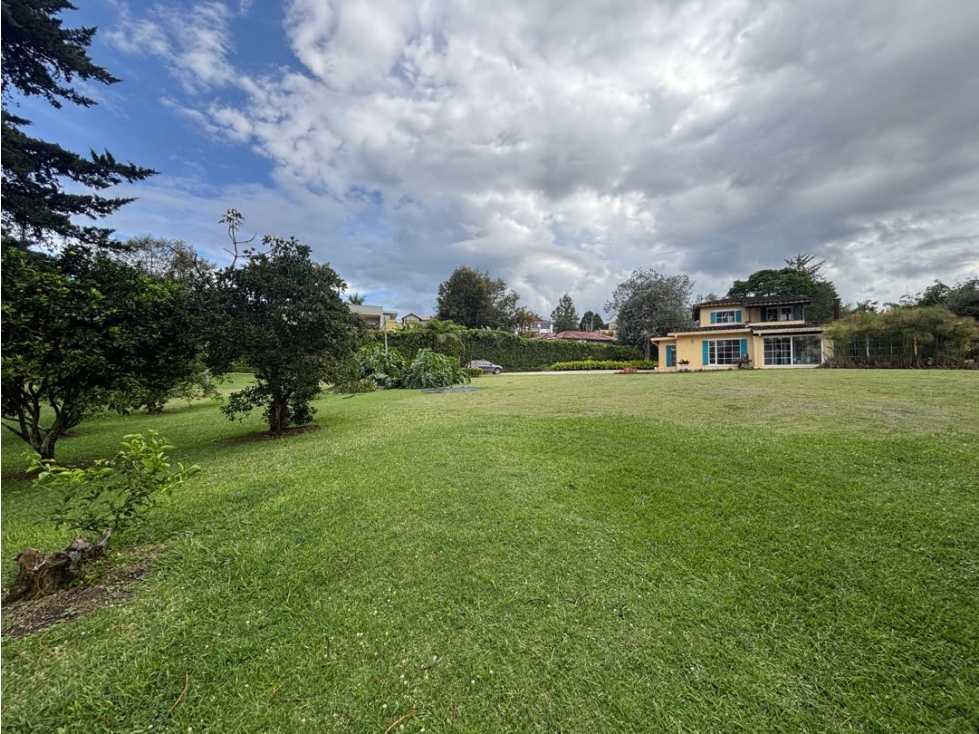 Arriendo inmueble comercial en Llanogrande con 12.500 m². A borde vía — foto 3