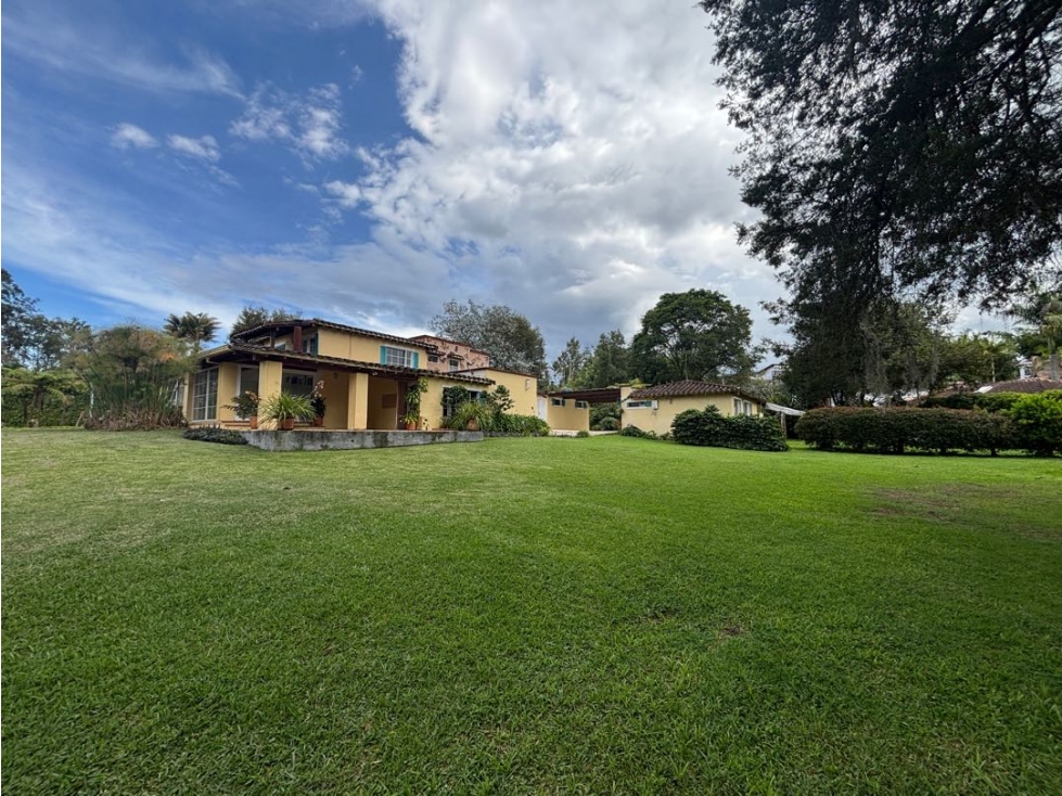 Arriendo inmueble comercial en Llanogrande con 12.500 m². A borde vía — foto 4