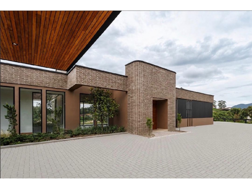 Arriendo casa campestre Nueva en Rionegro con 3 habitaciones y deck - 2