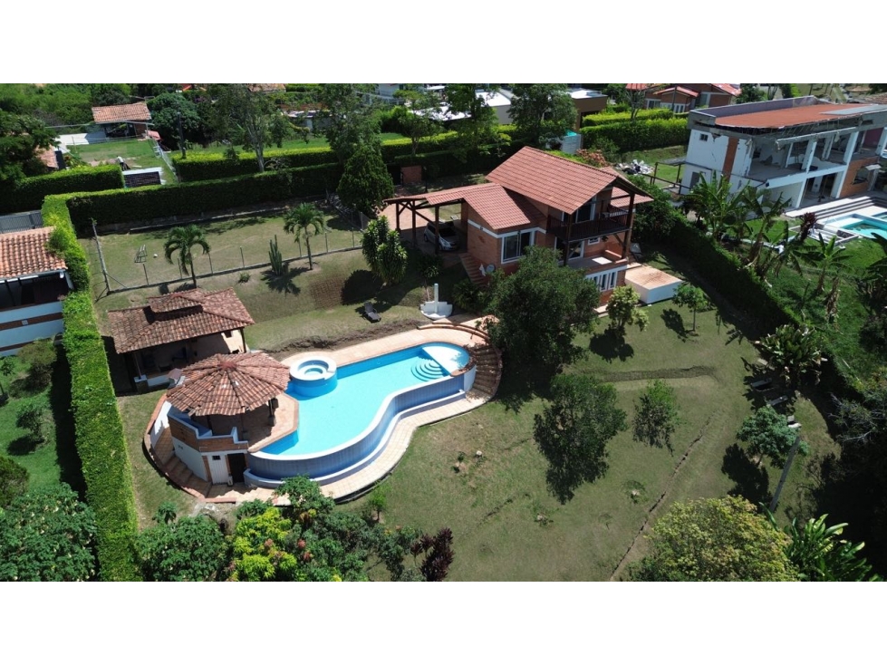 ARRIENDO CASA CAMPESTRE Via Morelia, Tres puertas, PEREIRA, COLOMBIA.