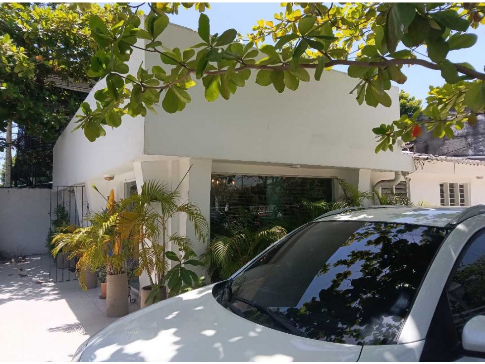 Arriendo casa comercial en crespo cartagena