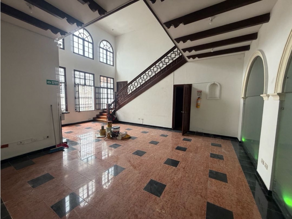 Arriendo Casa Comercial en la Circunvalar Pereira - 2