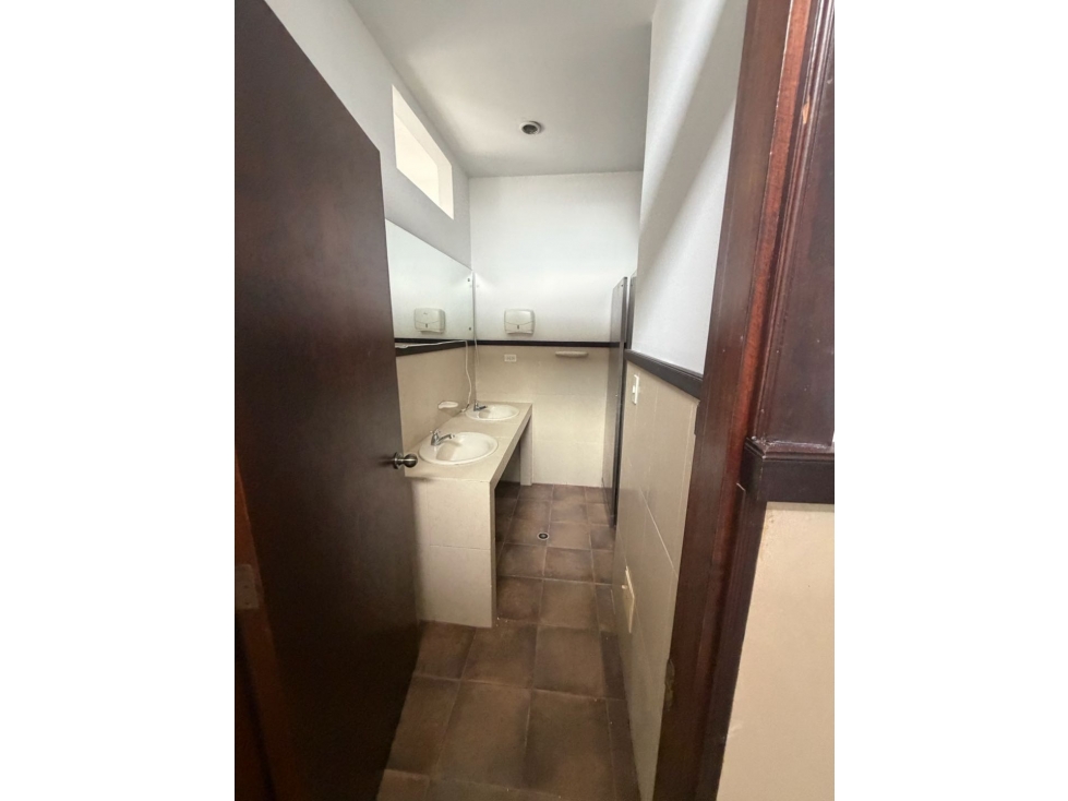 Arriendo Casa Comercial en la Circunvalar Pereira - 3