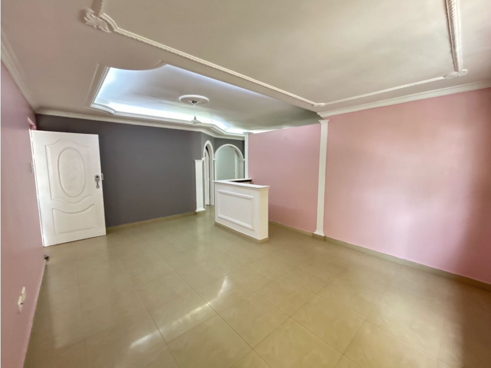 Arriendo casa comercial en manga.