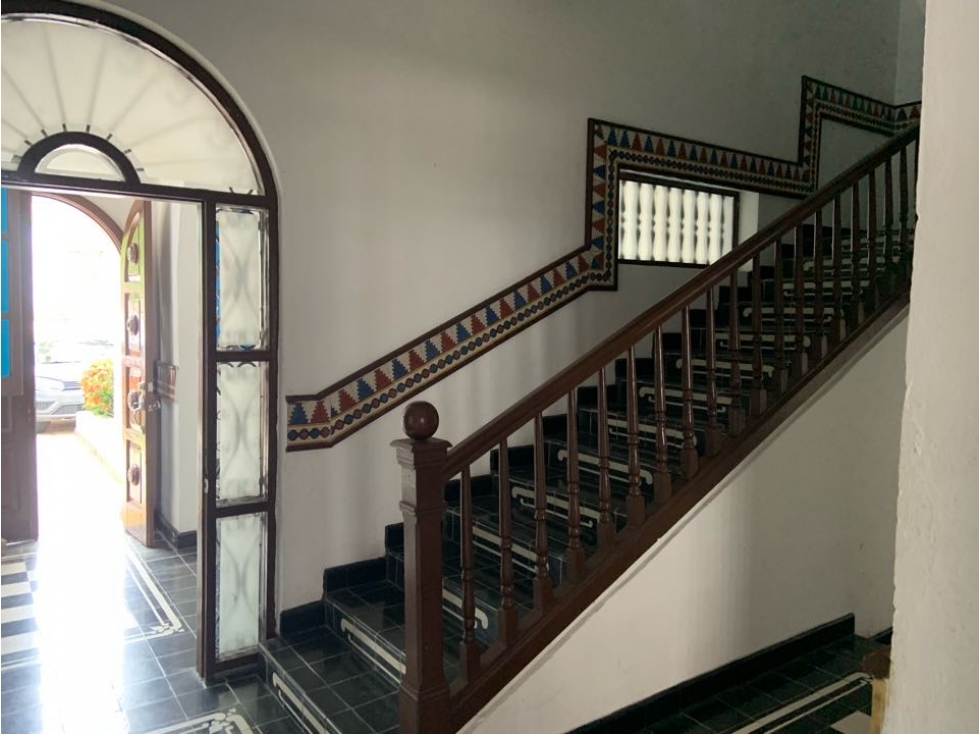 ARRIENDO CASA COMERCIAL ESQUINA - 2