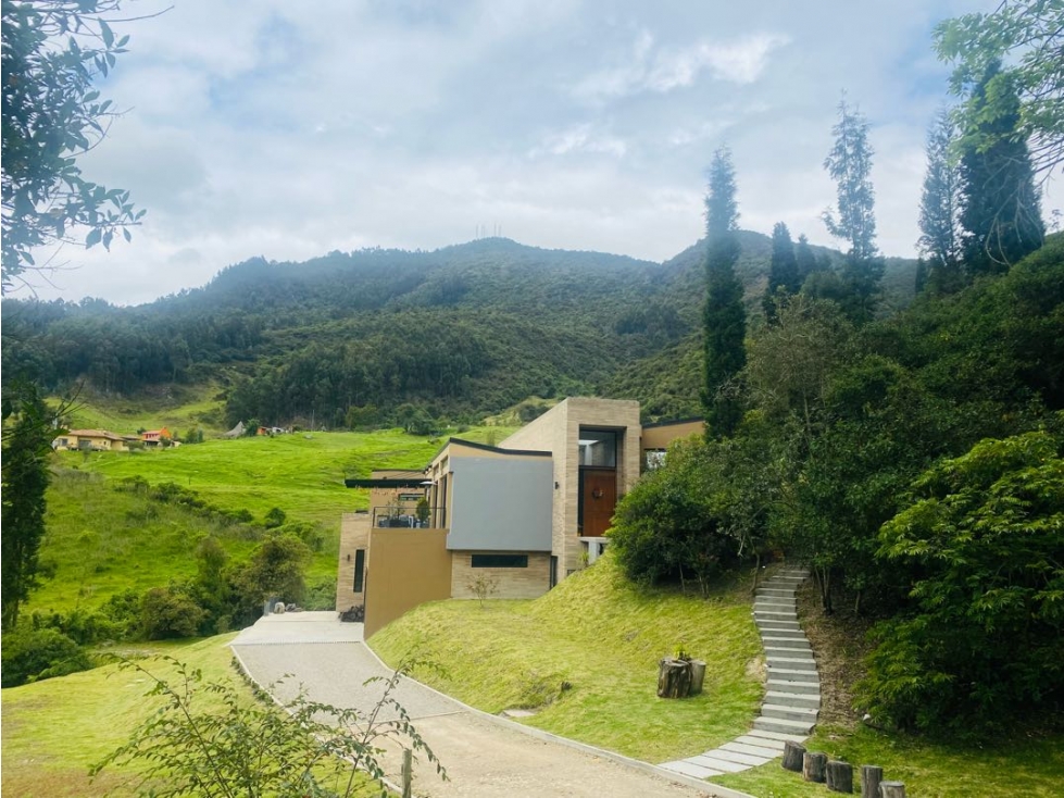 VENDO CASA DE 389M2 Y LOTE INDEPENDIETE EN CONJUNTO CERRADO