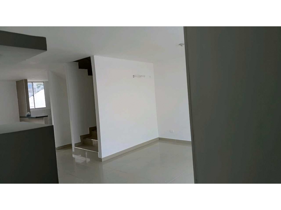 ARRIENDO/VENDO CASA DE 3 NIVELES SANTORINI TOWN HOUSES - 3
