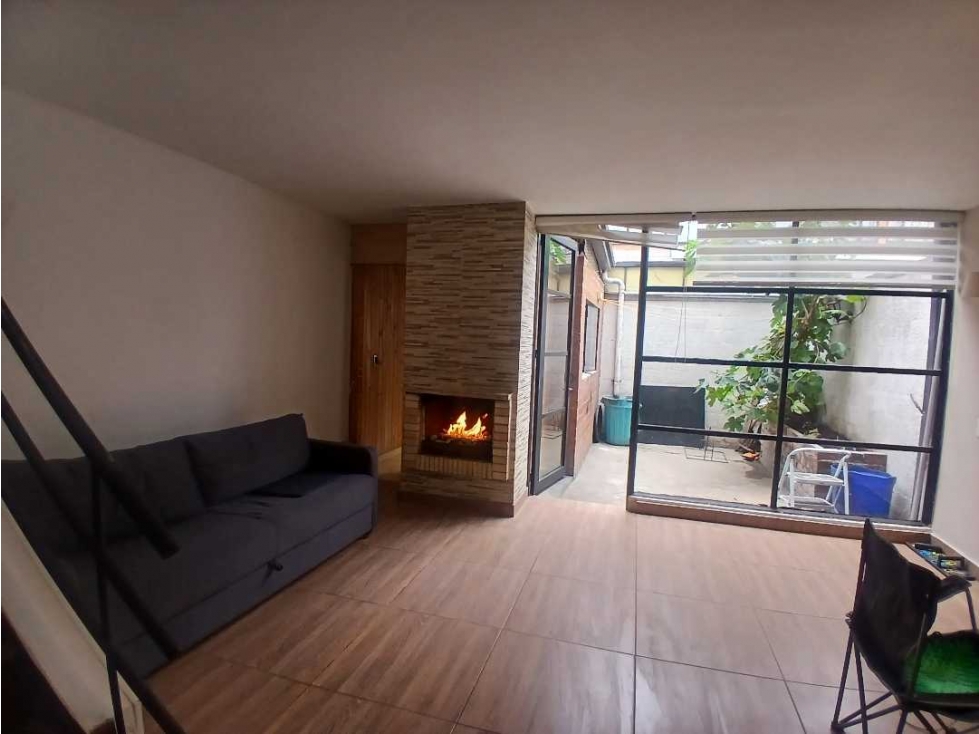 CASA EN ARRIENDO EN CHIA - 102 M² Y 2 PISOS - 6