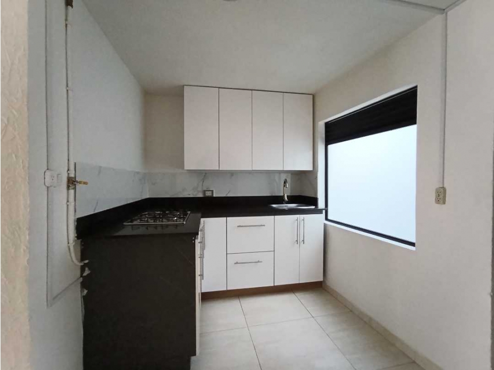 Arriendo casa en 2do. y3er. piso Itagüí, sector las bodegas - 2