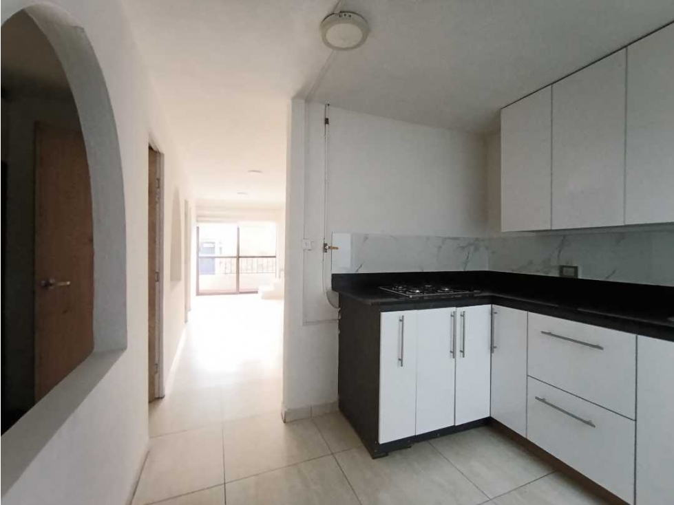 Arriendo casa en 2do. y3er. piso Itagüí, sector las bodegas - 4