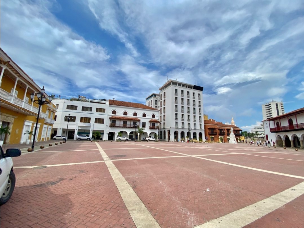 ARRIENDO CASA EN EL CENTRO HISTÓRICO - 1