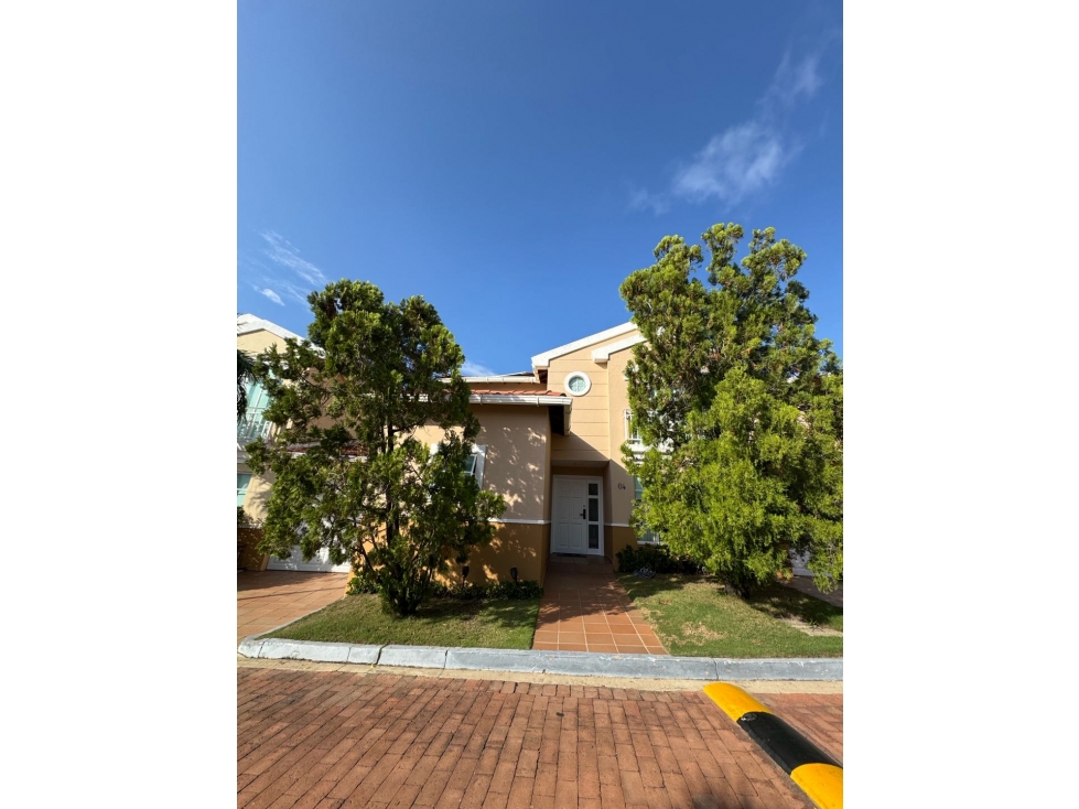 ARRIENDO CASA EN LA CASTELLANA