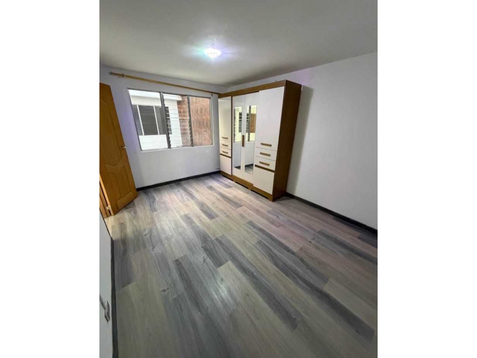 Arriendo casa en Santa Teresita Laureles — foto 5