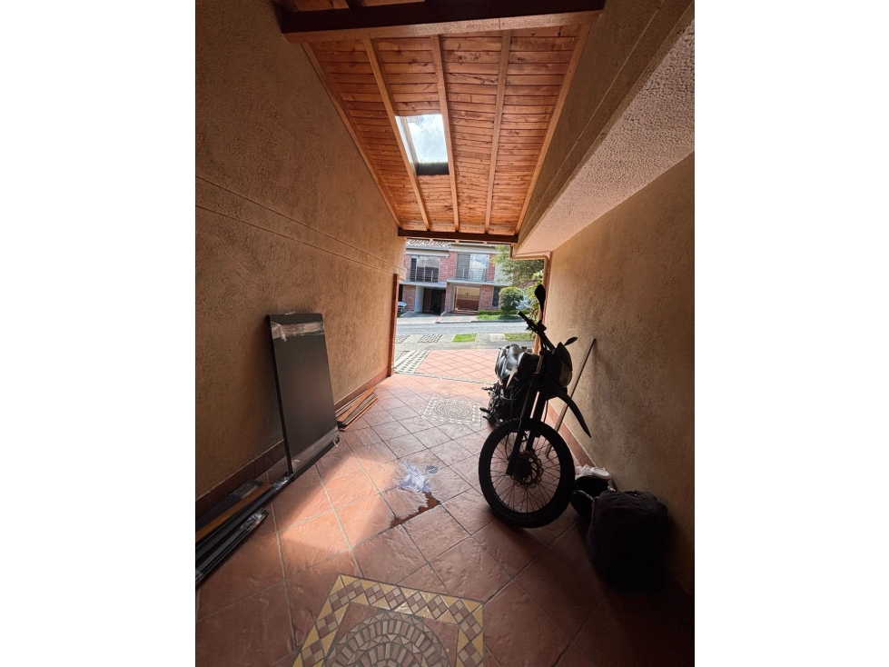 Arriendo casa Envigado Loma de las Brujas — foto 2