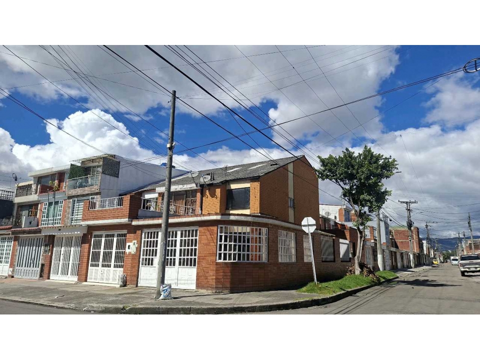 VENDO CASA ESQUINERA EN SECTOR DEAMERICAS OCCIDENTAL KENNEDY BOGOTA — foto 2