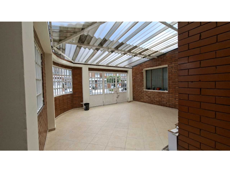 VENDO CASA ESQUINERA EN SECTOR DEAMERICAS OCCIDENTAL KENNEDY BOGOTA — foto 4