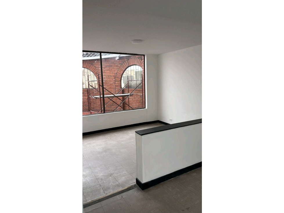 ARRIENDO CASA PARA OFICINAS EN EL BARRIO PATRIA
