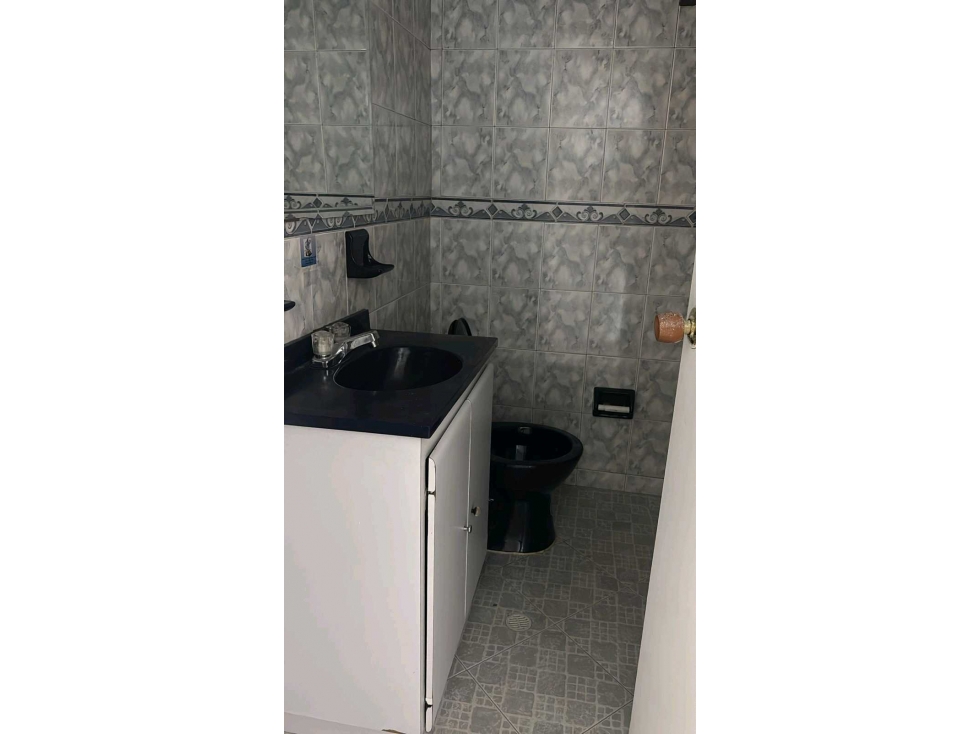 ARRIENDO CASA PARA OFICINAS EN EL BARRIO PATRIA — foto 3