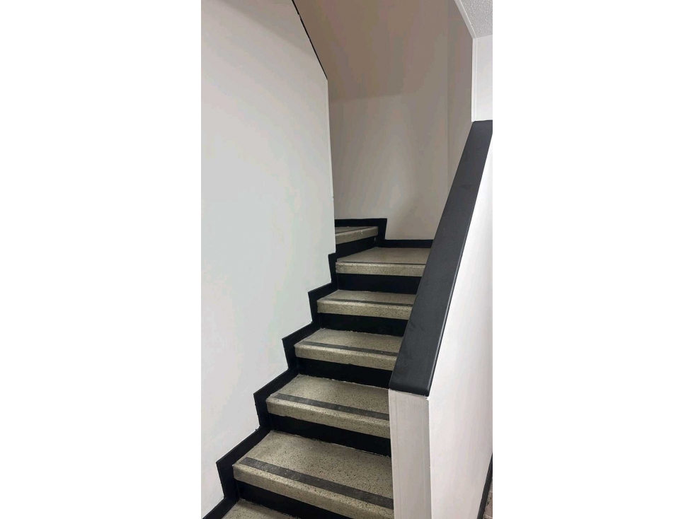 ARRIENDO CASA PARA OFICINAS EN EL BARRIO PATRIA — foto 6