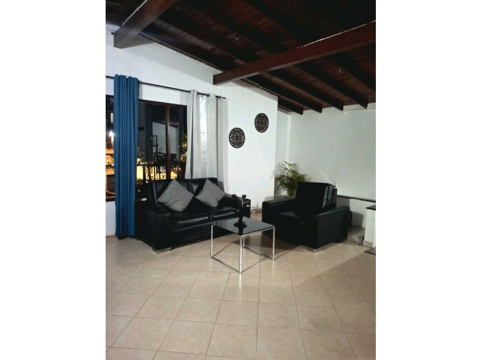 Arriendo casa segundo piso simon bolivar,4 alcobas,180 metros