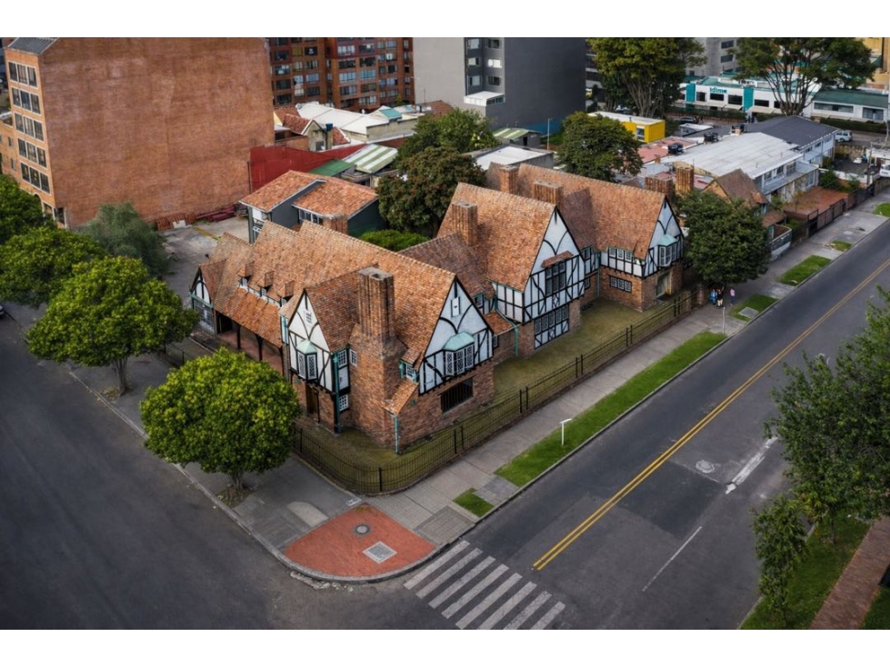 ARRIENDO EXCLUSIVA CASA 1836m2 LEGADO DE ARTE Y GASTRONOMIA NOGAL