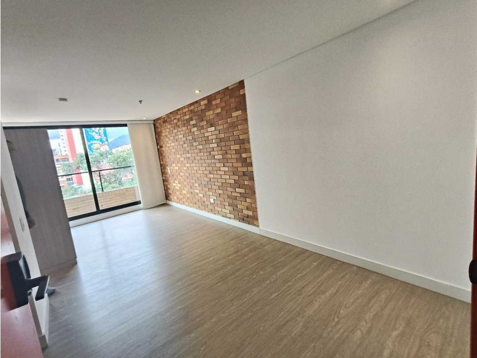 Arriendo Chapinero 1 alcoba 1 garaje balcón gimnasio Coworking — foto 2