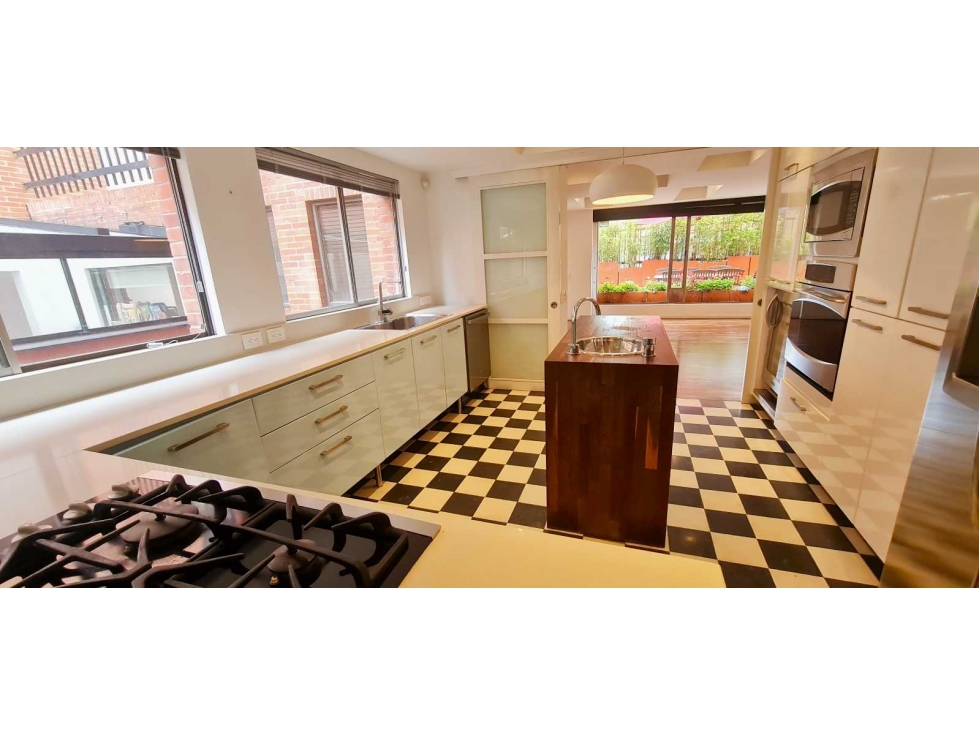 Arriendo Chicó 3 alcobas 3 garajes terrazas estudio — foto 5