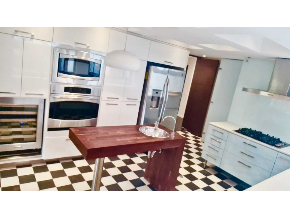 Arriendo Chicó 3 alcobas 3 garajes terrazas estudio — foto 6