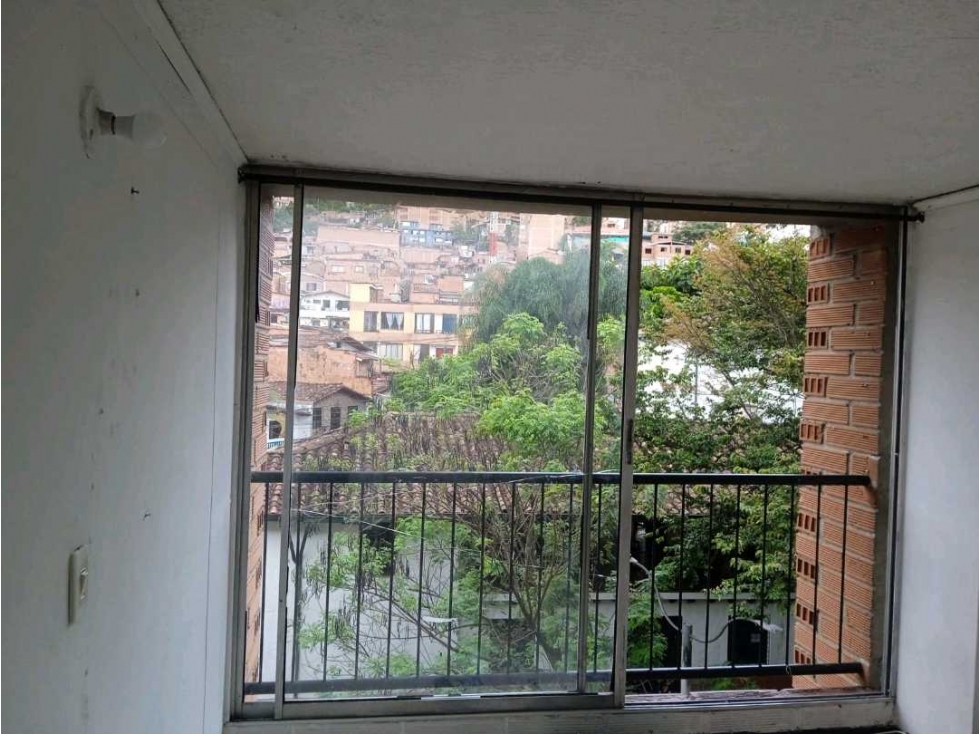 ARRIENDO COMODO APARTAMENTO EN ENVIGADO
