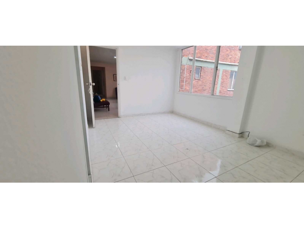 Arriendo Vendo oficina Chapinero baño sala espera ascensor
