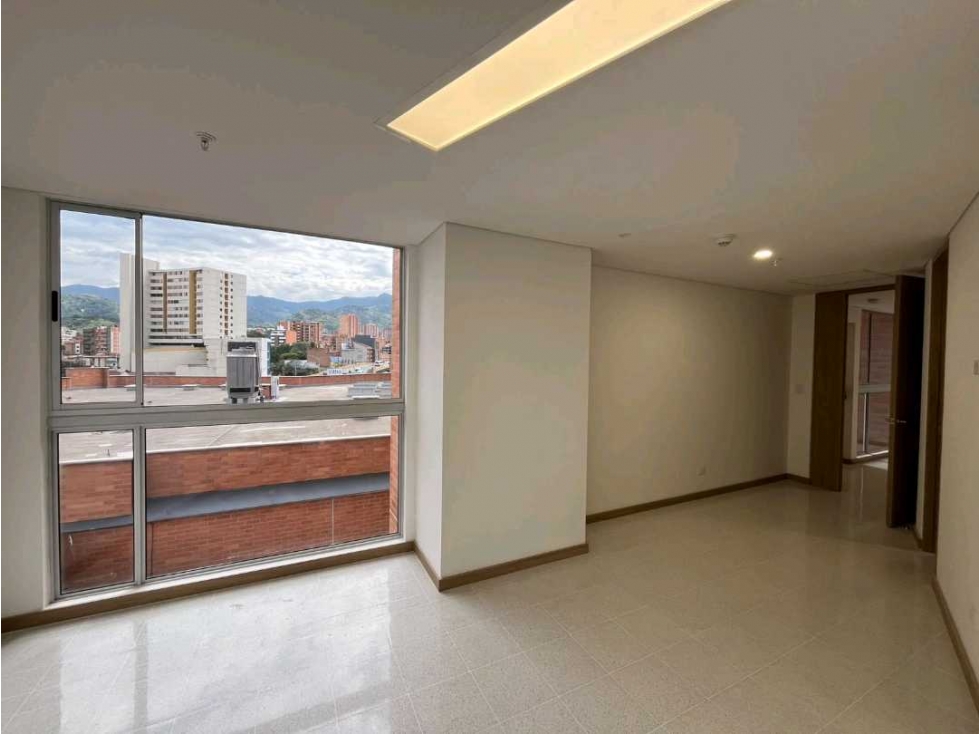 Arriendo consultorio para estrenar sector la america,en todo el rompoy