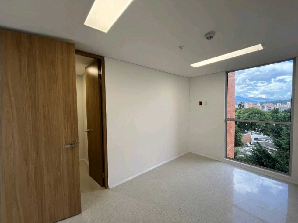 Arriendo consultorio para estrenar sector la america,en todo el rompoy — foto 4