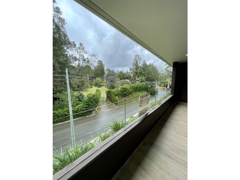 Arriendo de apartamento en el Retiro excelente ubicación muy central — foto 2