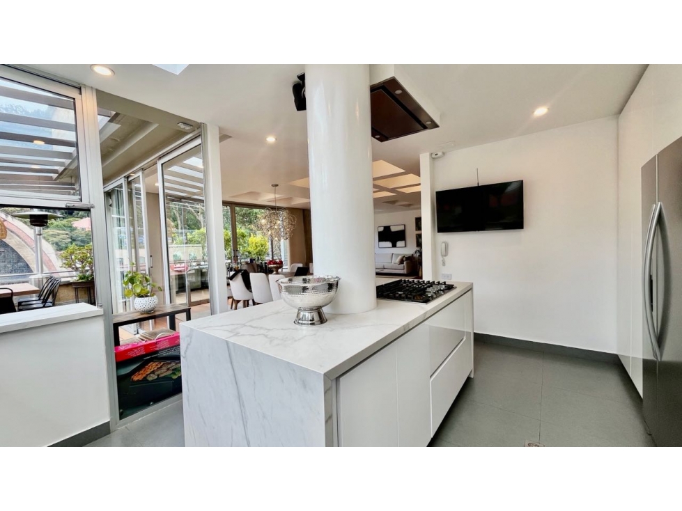 ARRIENDO DUPLEX 232 M2 + 90 TERRAZAS DIVINO ROSALES BAJO — foto 4