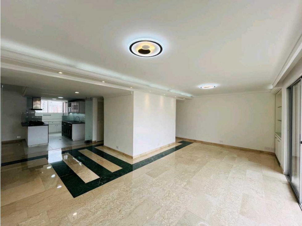 Arriendo el poblado loma de los parra,2 parqueaderos
