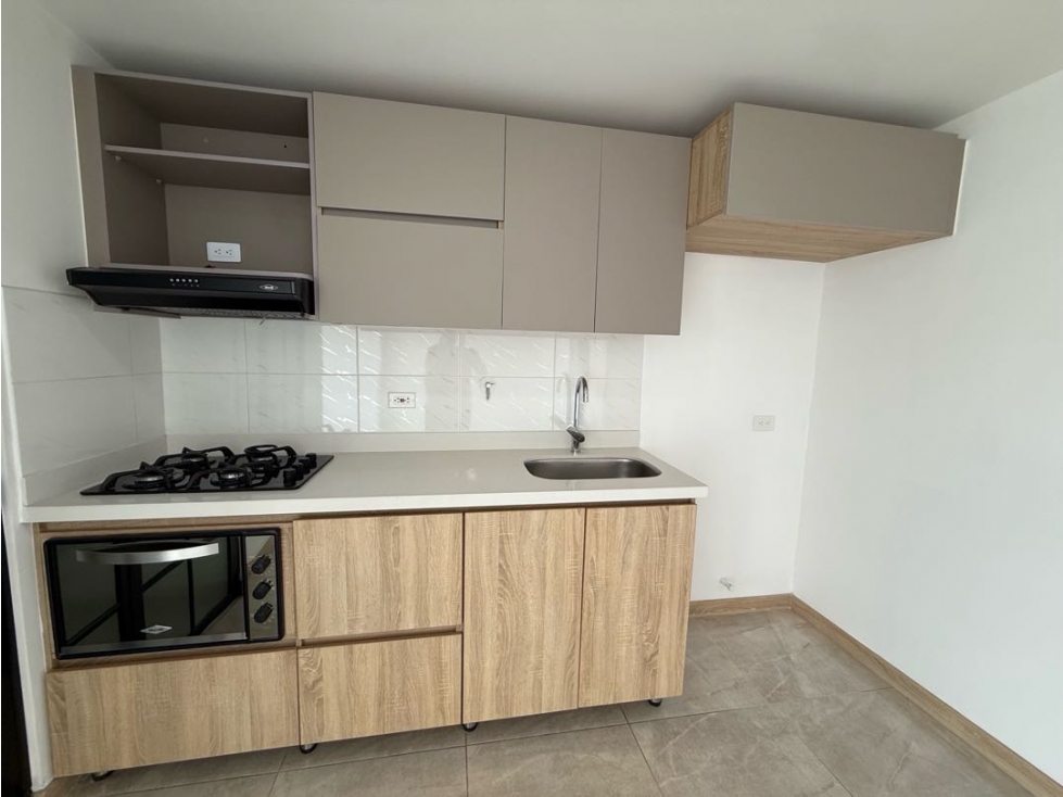 ARRIENDO EN SABANETA CALLE LARGA APARTAMENTO — foto 2