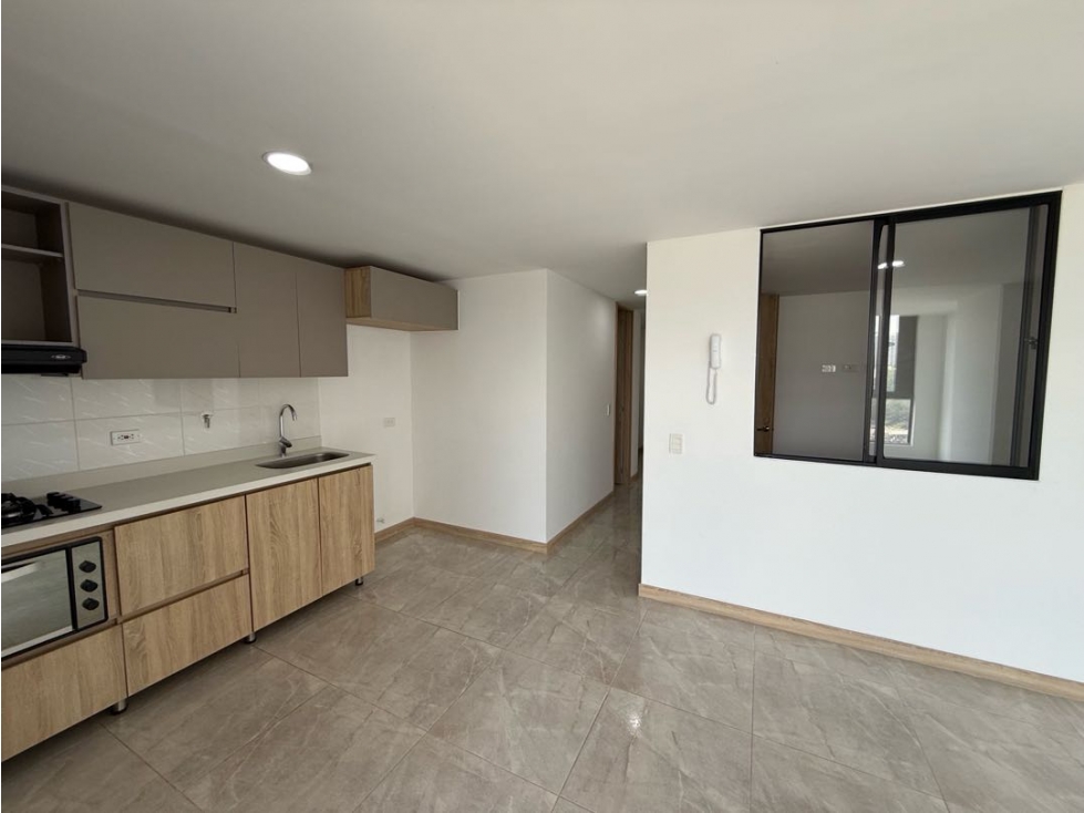 ARRIENDO EN SABANETA CALLE LARGA APARTAMENTO — foto 3