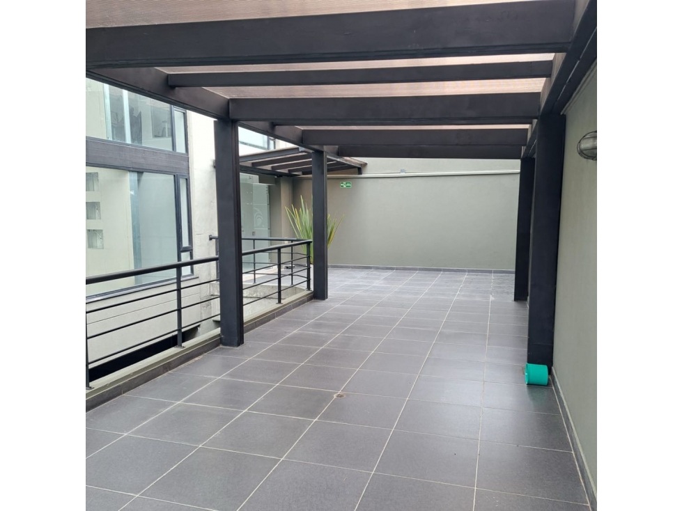 ARRIENDO ESPECTACULAR LOCAL SOBRE LA CARRERA 15 CON 93A — foto 6