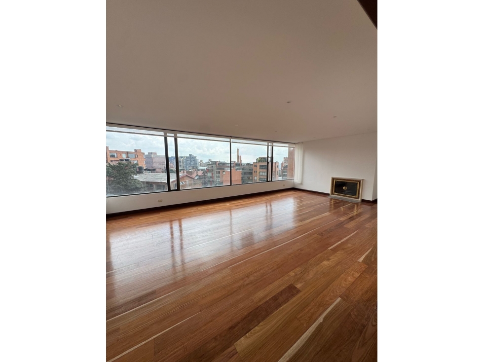 Arriendo excelente apto clásico Rosales bajo