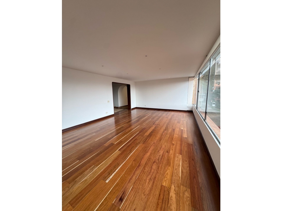 Arriendo excelente apto clásico Rosales bajo — foto 3