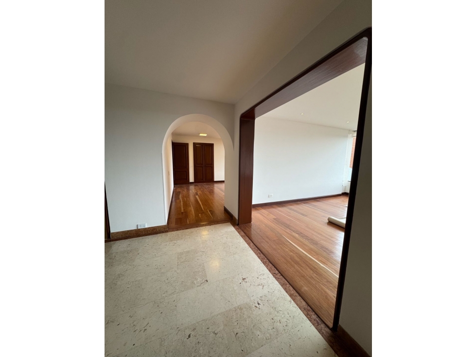 Arriendo excelente apto clásico Rosales bajo — foto 4
