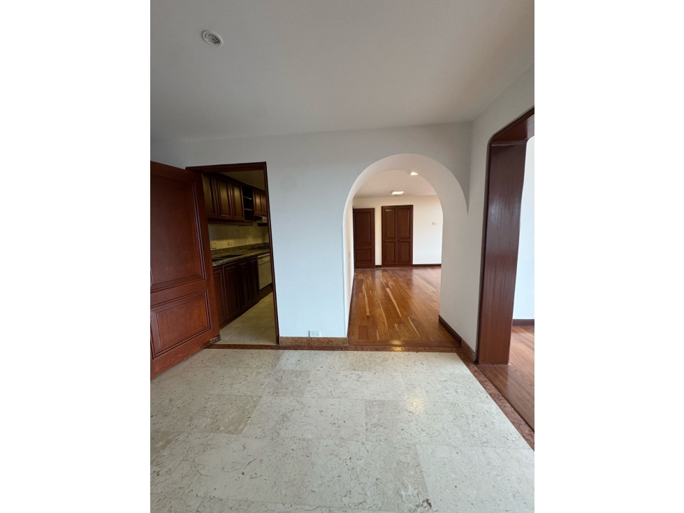 Arriendo excelente apto clásico Rosales bajo — foto 5