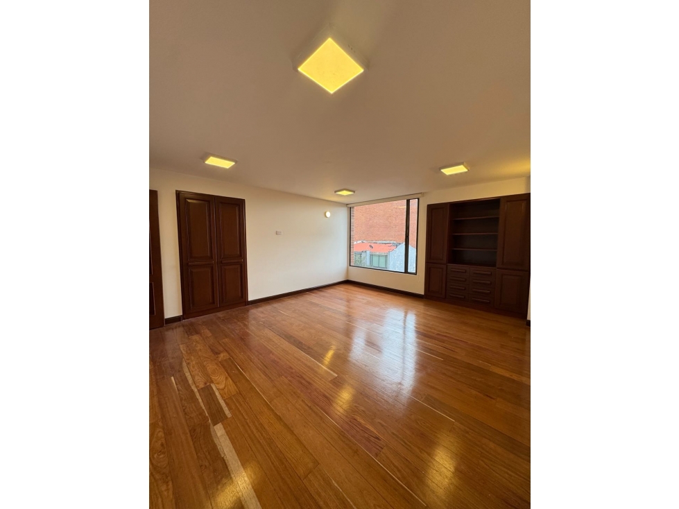 Arriendo excelente apto clásico Rosales bajo — foto 6