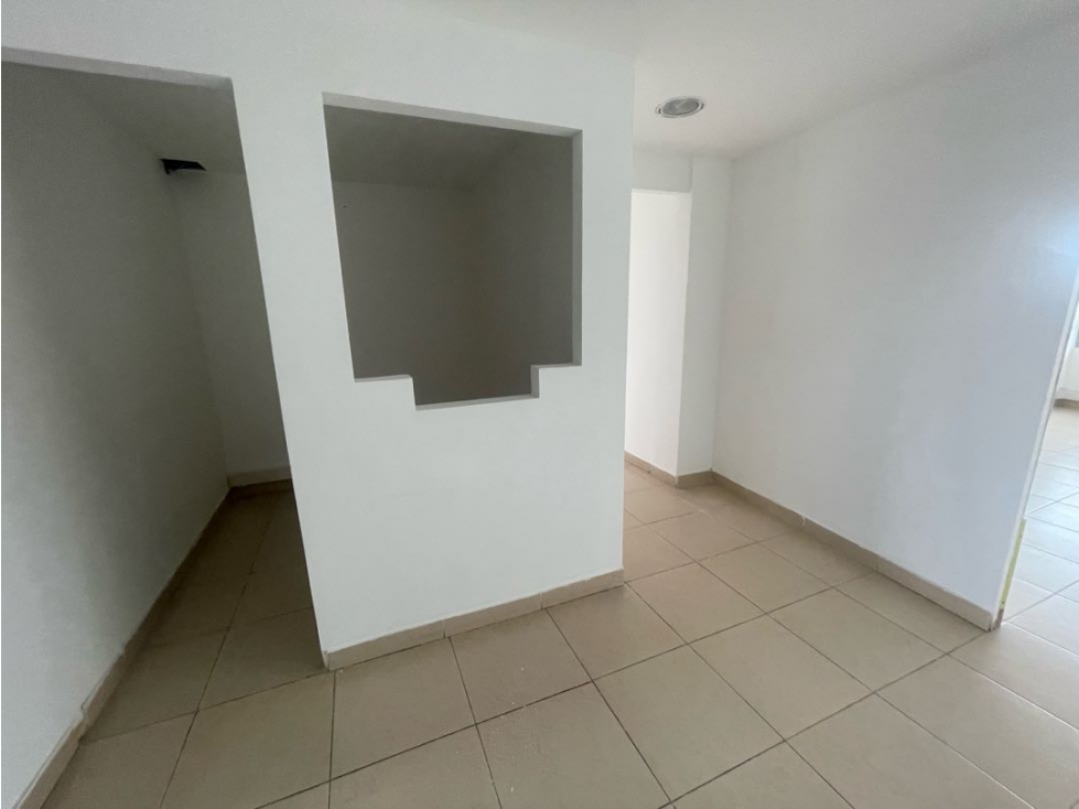 Arriendo oficina Chapinero + 67 con 11+ 167 mts2 — foto 3