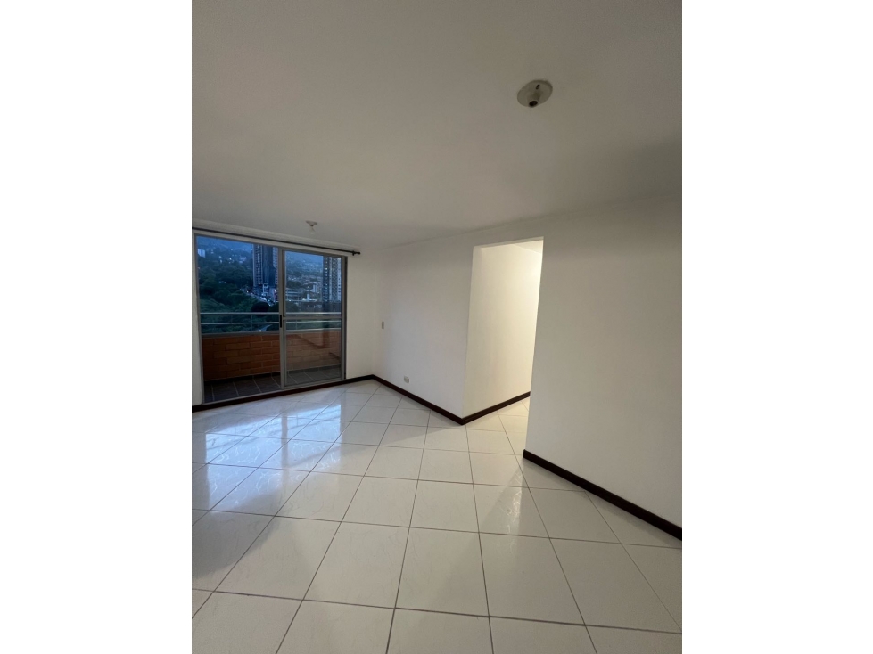 ARRIENDO EXCELENTE Y COMODO APARTAMENTO EN ITAGUI DITAIRES — foto 5