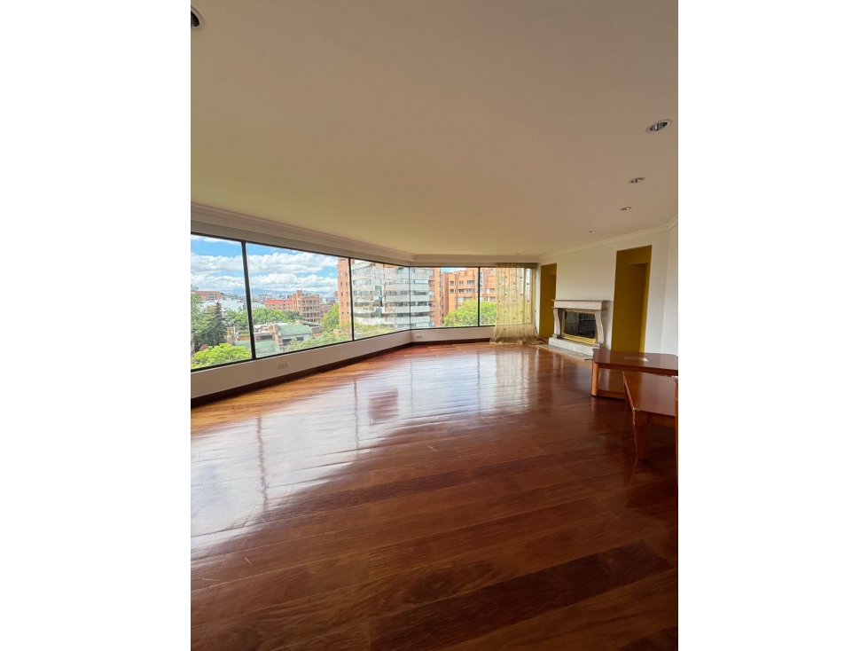 Arriendo exclusivo apto en la cabrera frente parque del Japón