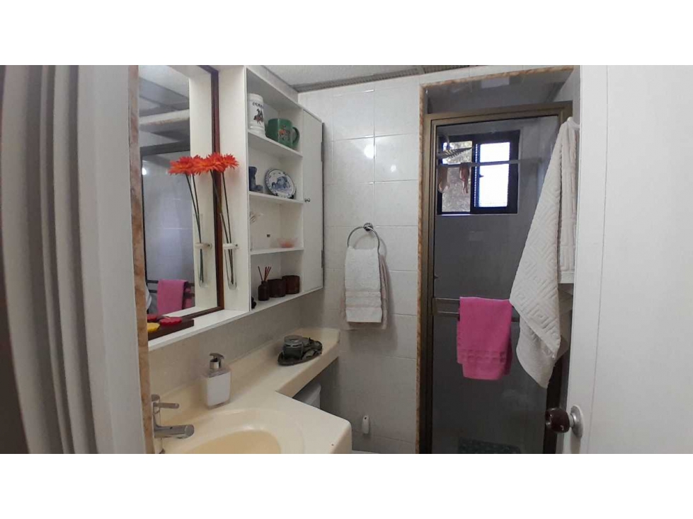 ARRIENDO HABITACION DE 14 MTS AMOBLADA Y DOTADA EN EL NORTE — foto 4