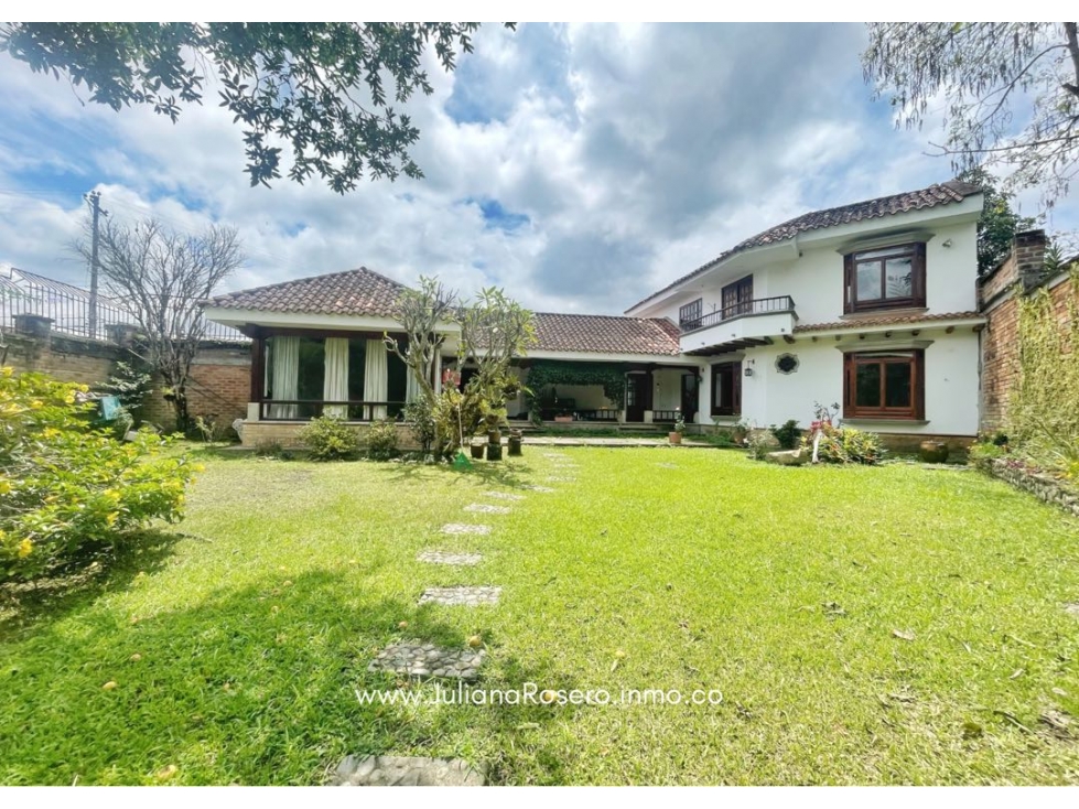 VENDO HERMOSA CASA EN CAMPAMENTO